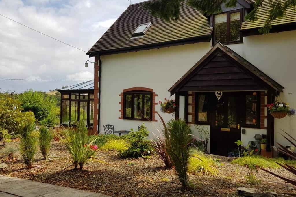Rowan Cottages With Panoramic Views Of The Stiperstones And Walks On The Doorstep Shrewsbury Eksteriør bilde